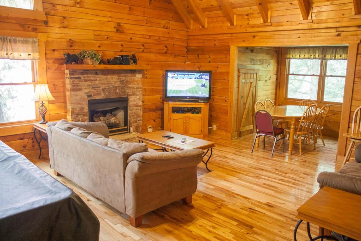 Mountain Shadows Resort ガトリンバーグ エクステリア 写真