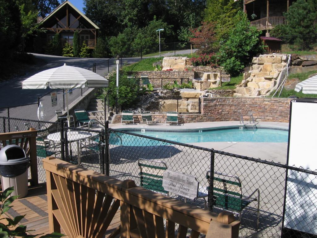 Mountain Shadows Resort ガトリンバーグ エクステリア 写真